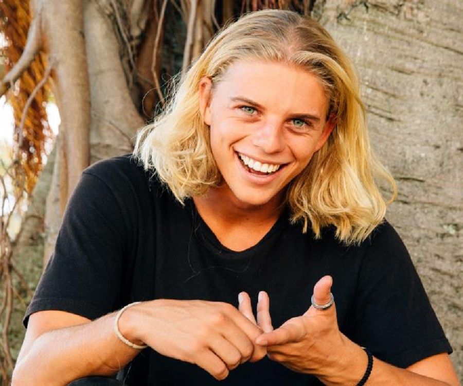Alex Hayes Net Worth, Bio, Parents, Siblings, Family, High School, Height