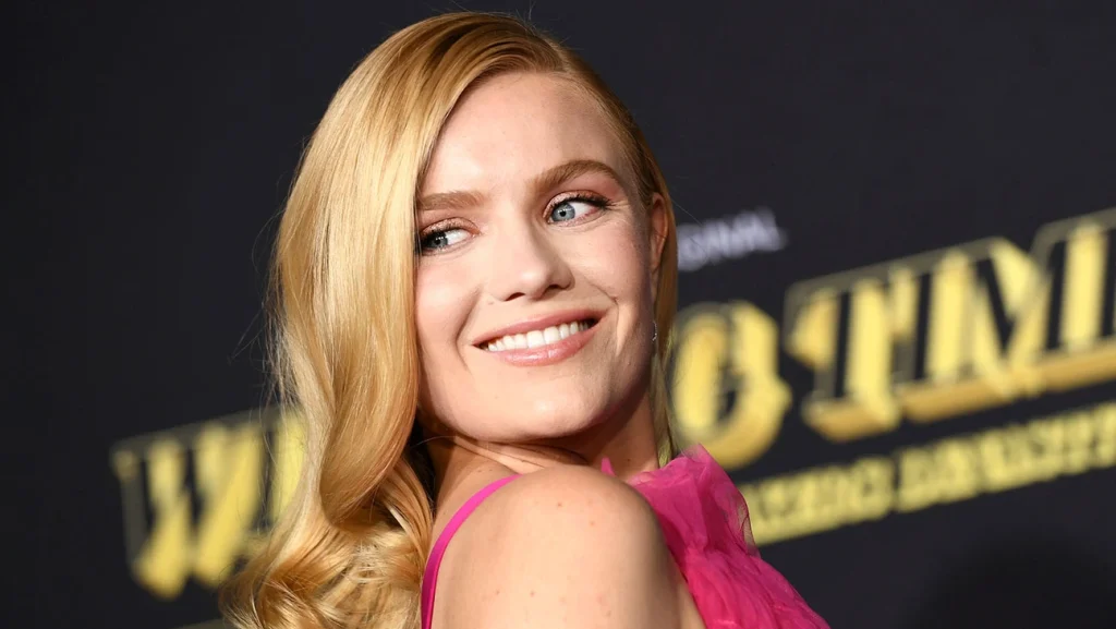 Hadley Robinson Net Worth, Personal life, Education, Career, Age & Bio