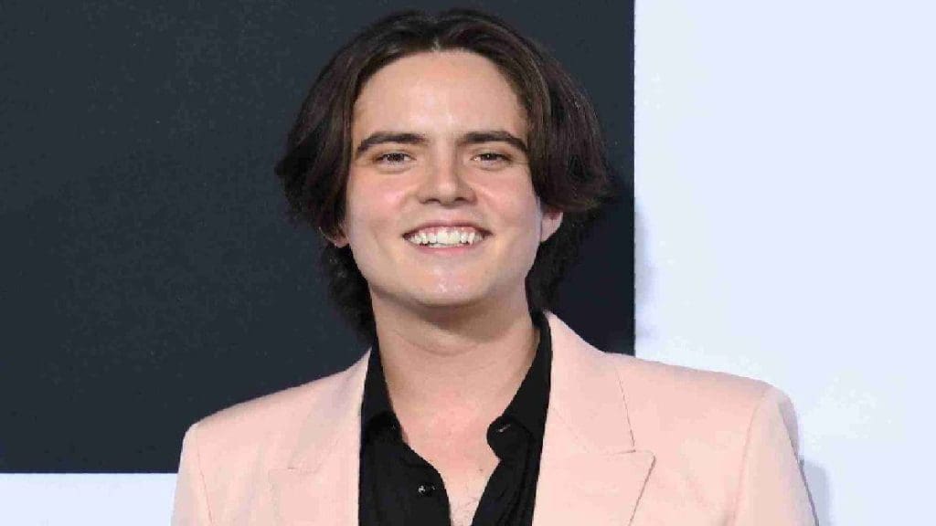 Miles Robbins Net Worth, Bio, Family, Height, Spouse, Brother, Sister, Movies