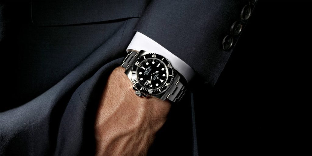 5 Most Popular Diver Watches in The World 2023