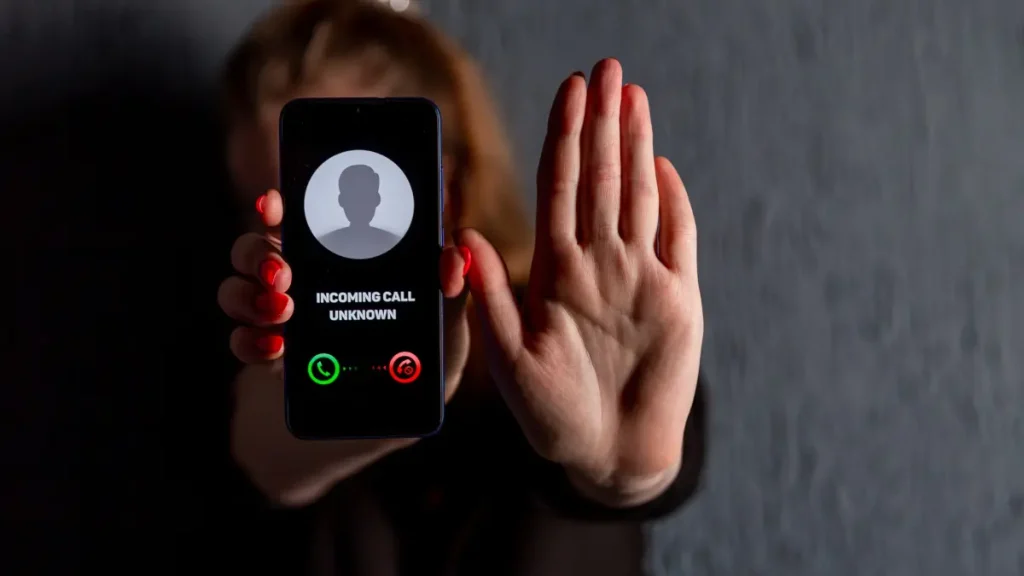 How to Deal with Calls from Unknown Numbers: Practical Tips