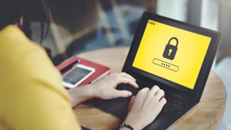 BEWARE OF INTERNET SCAMS – HOW TO DEFEND YOURSELF?