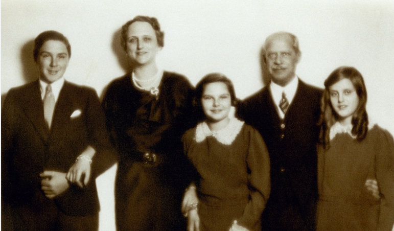 Rothschild Family Net Worth, Career, Age, Height & Weight