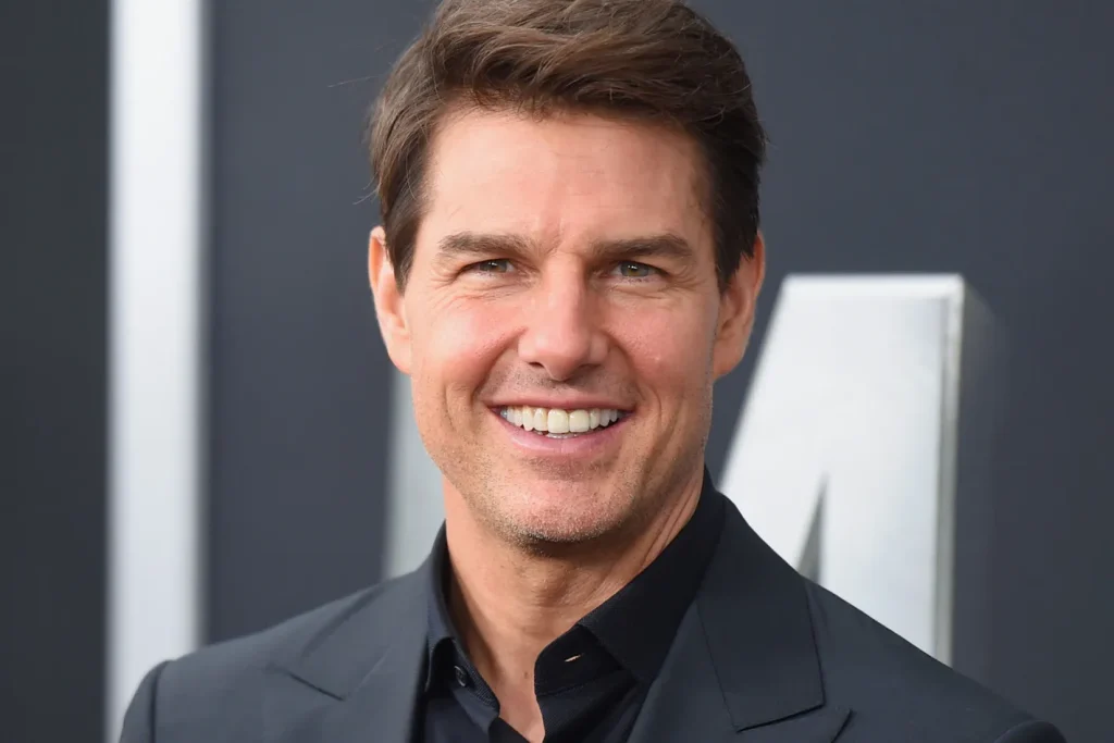 Tom Cruise Net Worth, Hairstyle, Teeth, Career, Age, Height & Weight