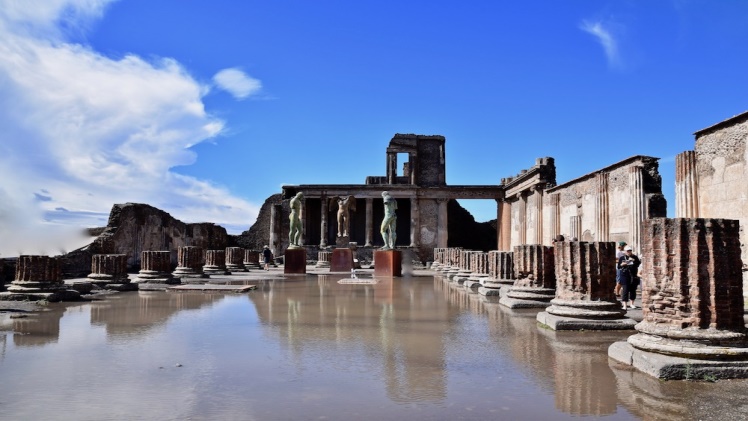 Exploring the Mystical Pompeii Ruins: A Glimpse into the Enigmatic History