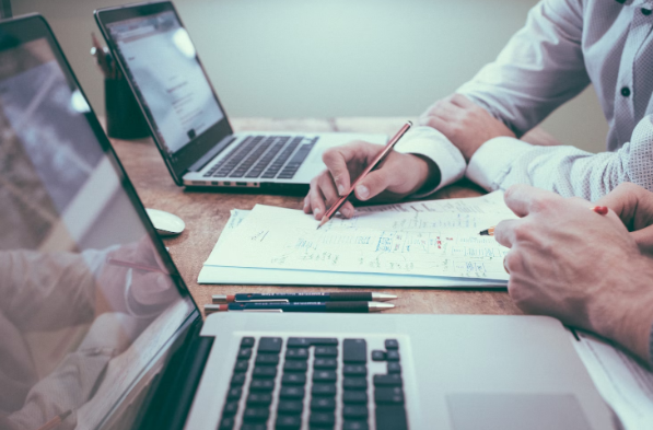 How to Analyze the Market Before Investing in Short-Term Rentals