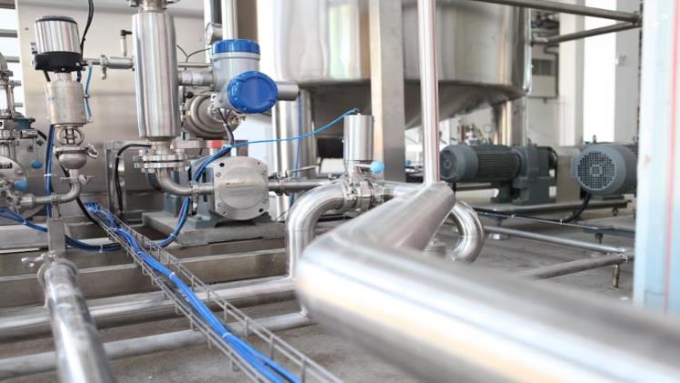 Tips To Keep Employees Safe In A Chemical Factory