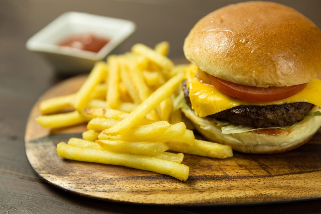 Key Fast Food Businesses To Invest In: A Guide To Quick-Service Restaurant Franchise Opportunities