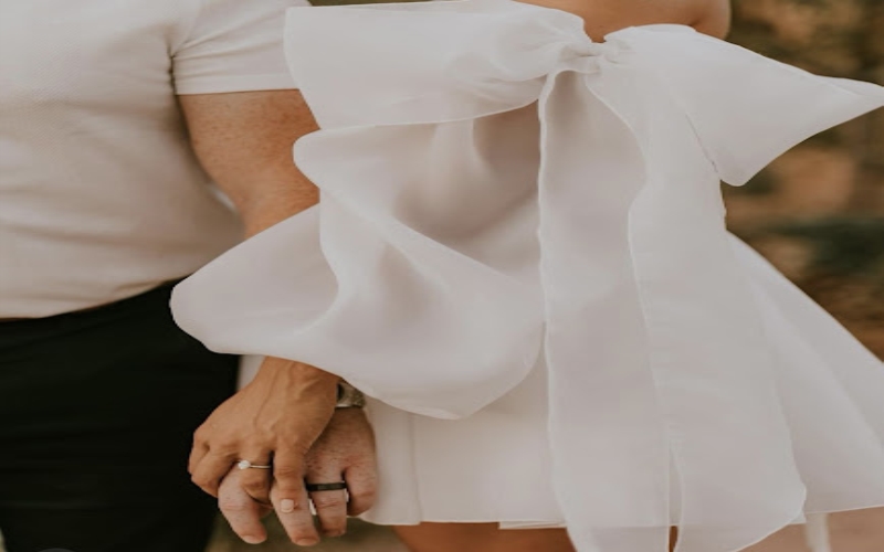 Short Wedding Gowns: A Modern Bride’s Guide to Style and Comfort