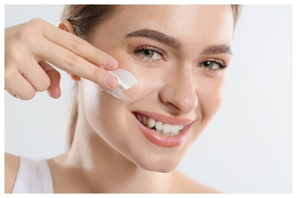 Say Goodbye To Dry And Flaky Skin With These Winter Makeup Tips