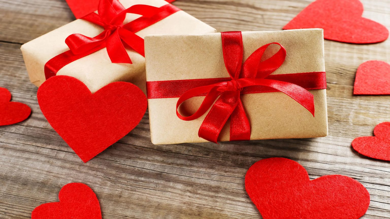 Fabulous Gifts And Intriguing Ideas To Unveil Love For Your Wife On Valentine’s Day