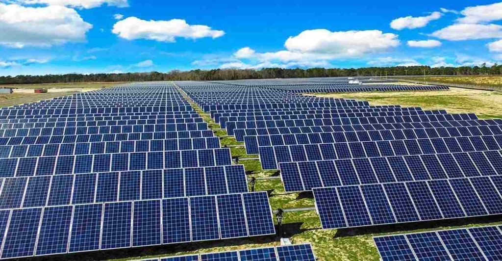 What Are the Benefits of Solar Panels for Industries?