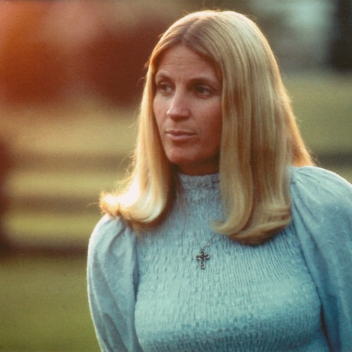 Skeeter Davis Net Worth: How Much Was the Country Star Worth?