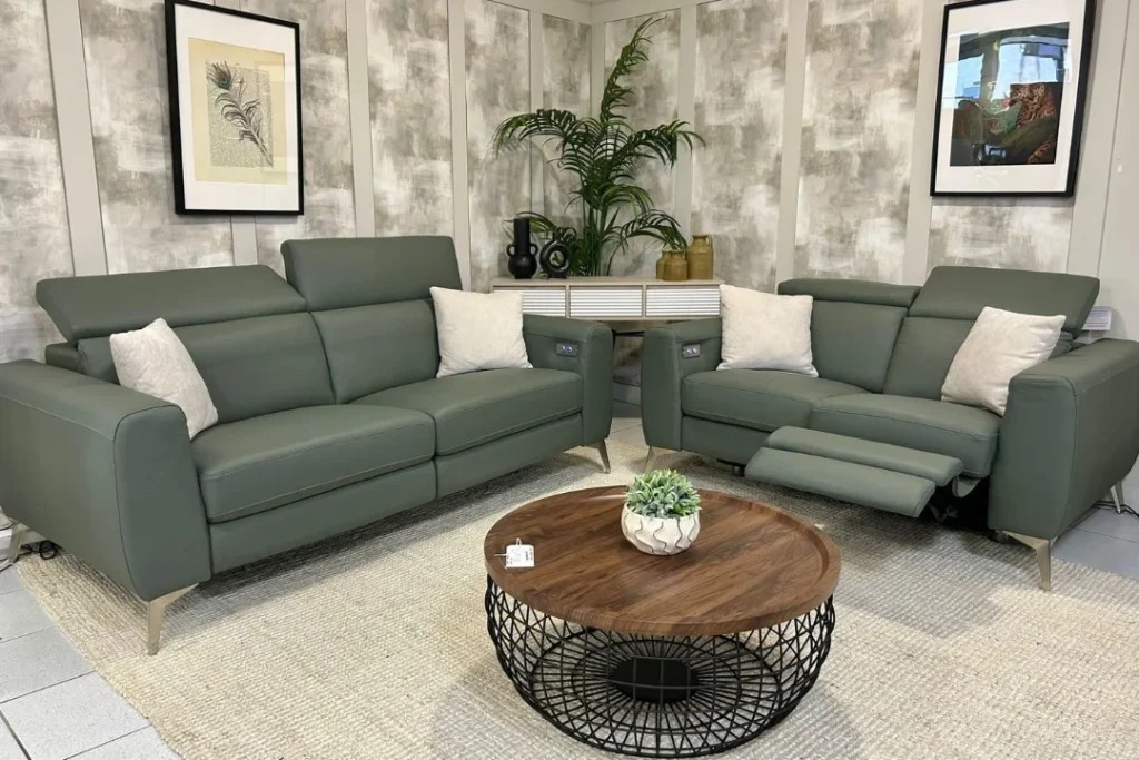 The Ultimate Guide to Recliner Sofas and Recliners: Redefining Home Comfort